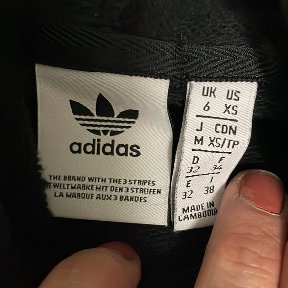 3 pc adidas set- hoodie, leggings and shorts - Picture 3 of 9